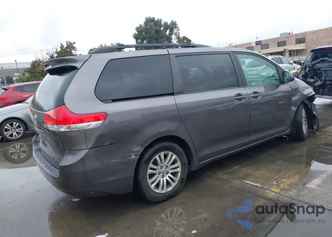2014 Toyota Sienna Xle V6 8 Passenger из США, поврежденный, VIN 5TDYK3DC3ES456050